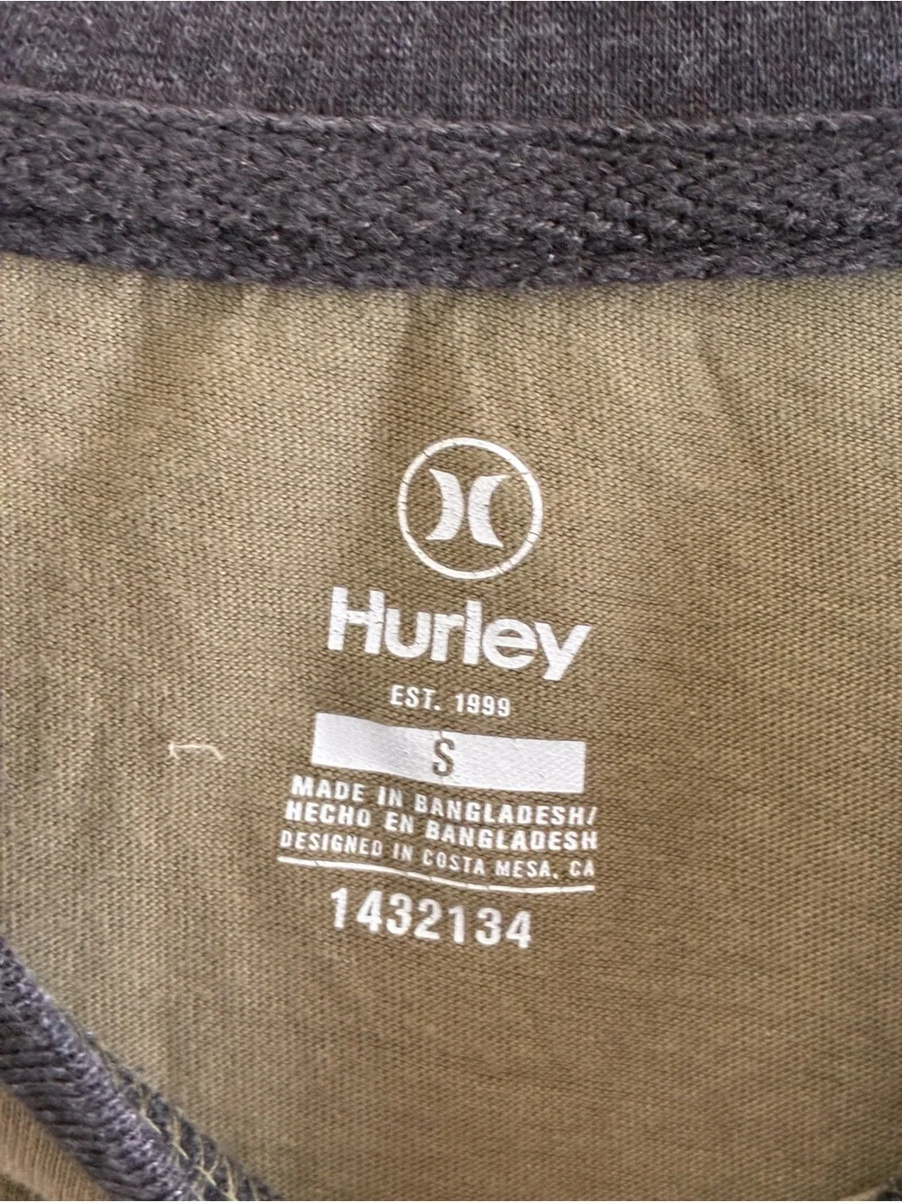 Hurley | Green and gray crew neck cotton blend long sleeve raglan t-shirt small